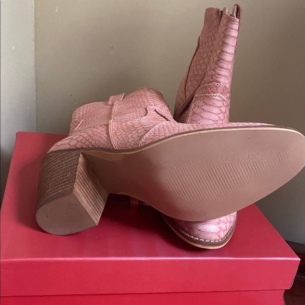 New in Box Mackin J Boots - Picture 4 of 7